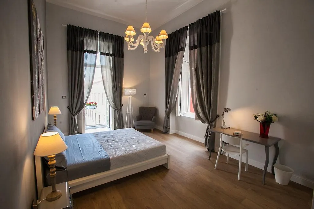 Largo Donnaregina Home Naples